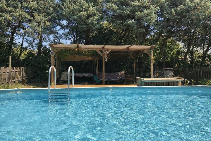 Location de vacances pour 8 personnes, avec jardin à Sainte-Cécile-les-Vignes