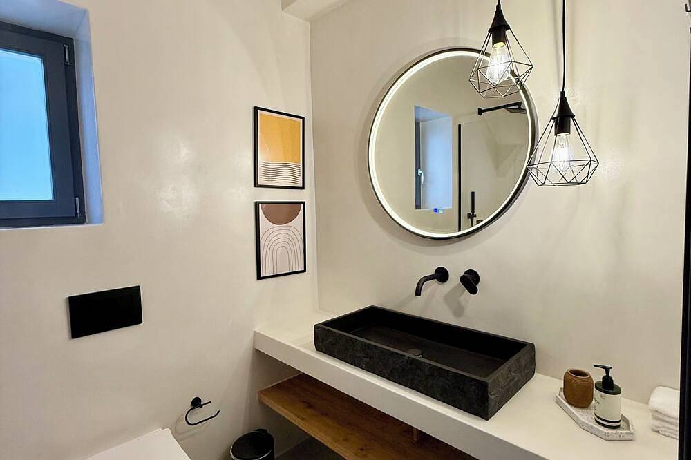 Faragas Hill Harmony Villa in Aliki, Paros