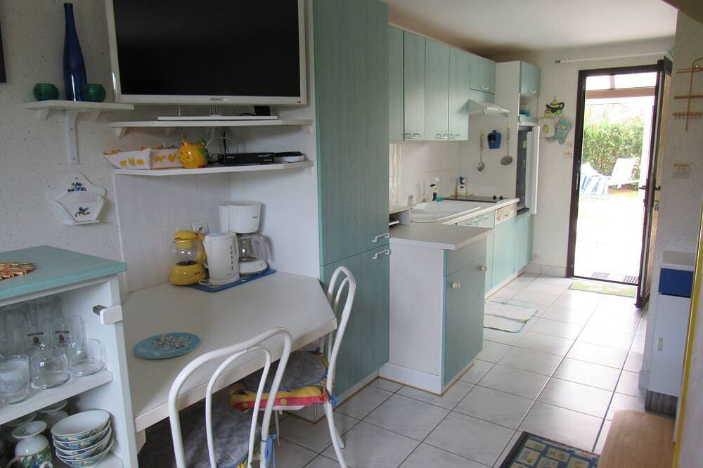 Aux Trois Saisons : Pavillon d'Ete tout confort pour 2 ou 3 personnes, W.E. ou + in Piriac-sur-Mer, Côte d'Amour