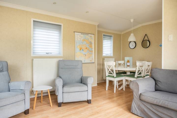 Ferienanlage für 6 Personen, mit Balkon und Balkon/Terrasse sowie Terrasse in Zeeland - 2