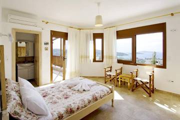 Villa for 4 People in Skiathos, Decentralized Administration of Thessaly - Central Greece, Photo 1