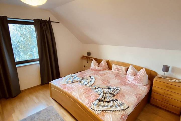 Ferienwohnung für 6 Personen, mit Garten in Bitterfeld-Wolfen