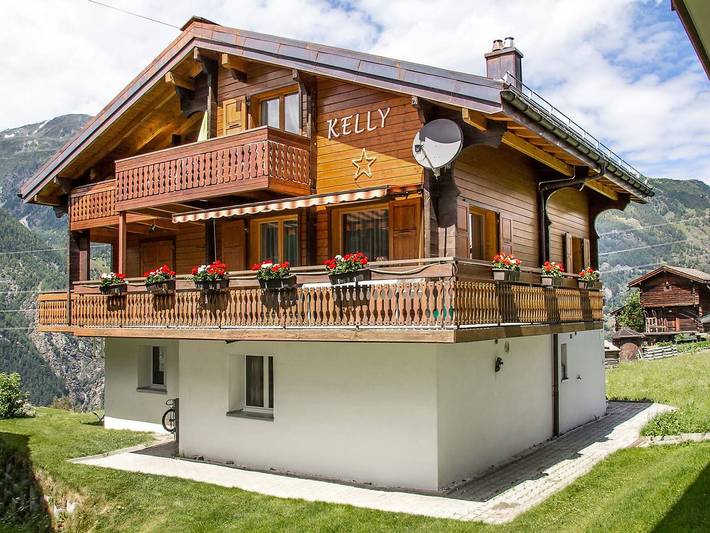 Ferienwohnung für 5 Personen, mit Balkon und Garten sowie Ausblick in Grächen
