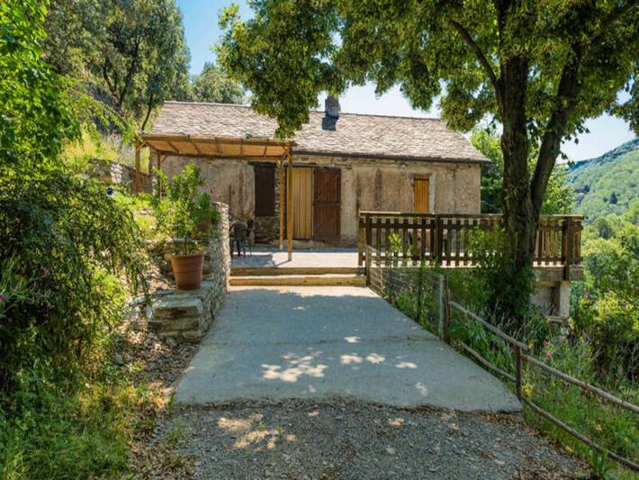 Gîte pour 6 personnes, avec terrasse, animaux acceptés à Gabriac