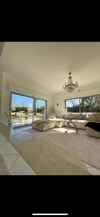 Location de vacances pour 9 personnes, avec jardin et piscine à Saint-Yrieix-sur-Charente - 3