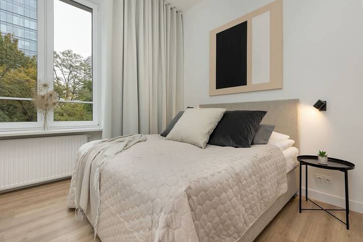 Apartamento entero, Central View Apartment | 2 Bedrooms | Remote Work in Varsovia Śródmieście, Varsovia