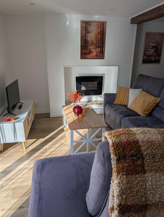 Location de vacances pour 8 personnes, avec jardin et jacuzzi à Saint-Sauvant (Vienne)