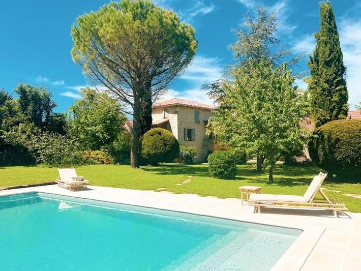 Chambre d’hôte pour 3 personnes, avec Terrasse ainsi que Jardin et Piscine