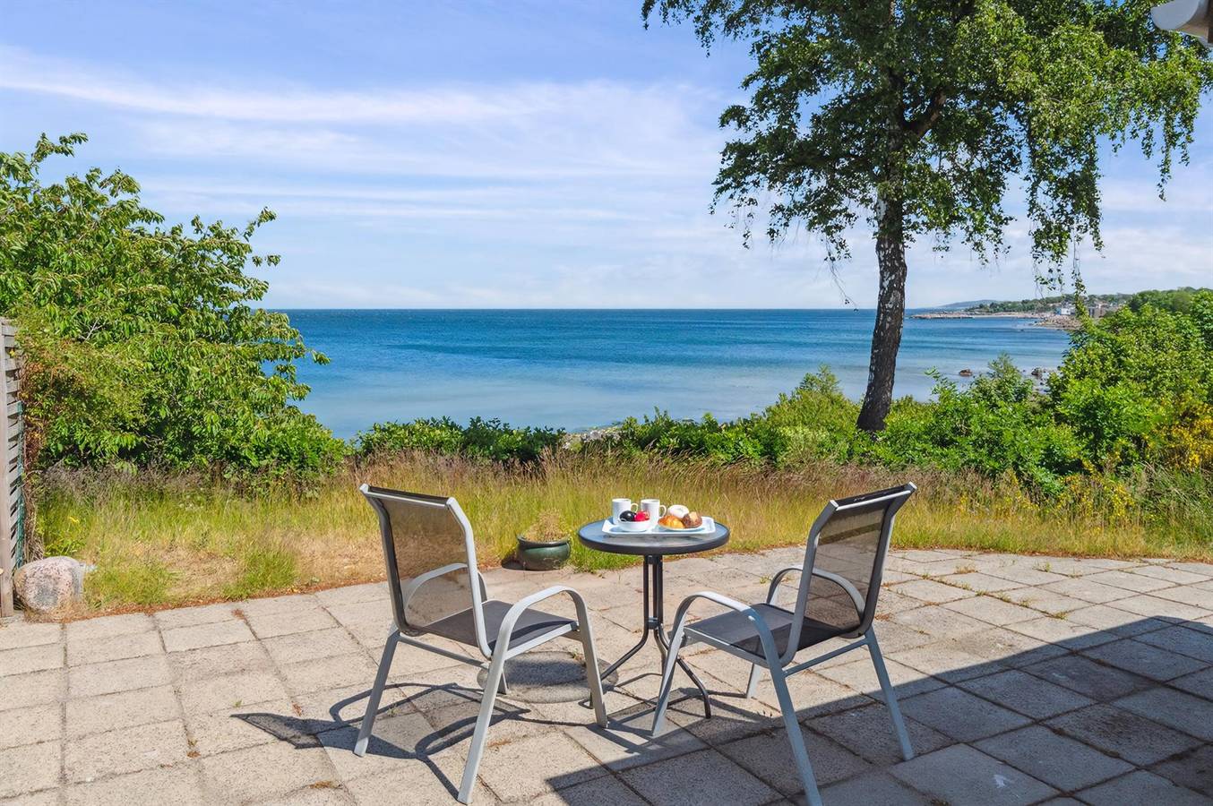 Ganze Wohnung, Pet friendly apartment in Allinge with house sea view in Sandkås, Allinge