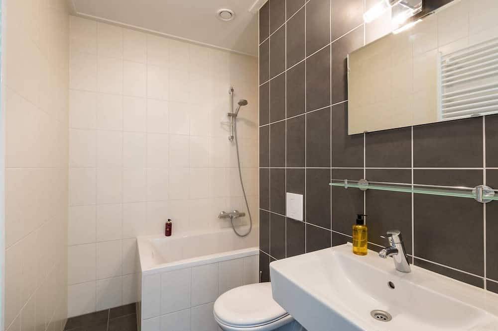 Luxe villa met zes badkamers, gelegen in een natuurgebied in Nationaal Park Weerribben-Wieden