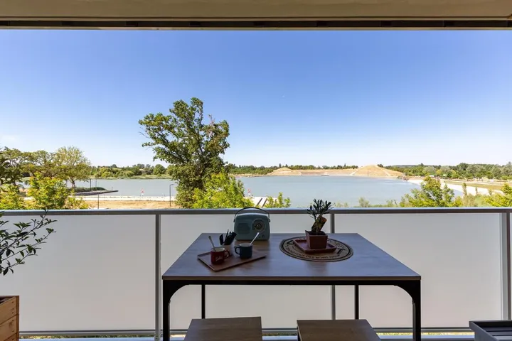 Apartamento de vacaciones para 4 personas, con vistas además de vistas al lago y terraza - 1