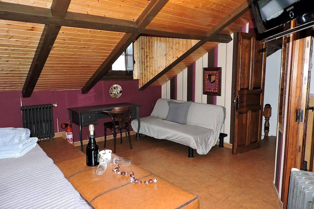 Casa rural (alquiler íntegro) La Escuela de Premio para 11 personas in Las Regueras, Costa Verde