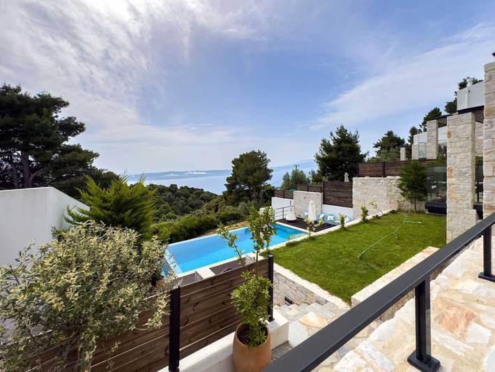 Location de vacances pour 6 personnes, avec piscine ainsi que jardin et terrasse dans Skiathos - 2