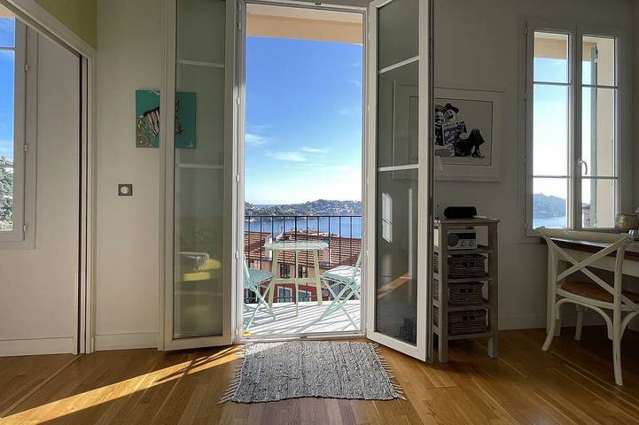 Gîte pour 4 personnes, avec balcon dans Office De Tourisme De Villefranche Sur Mer
