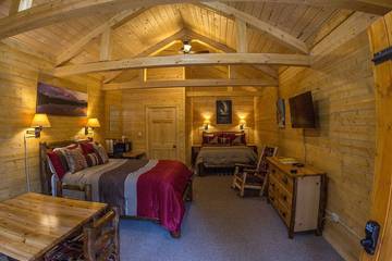 Log Cabin for 4 Guests in Healy, Denali, Picture 4