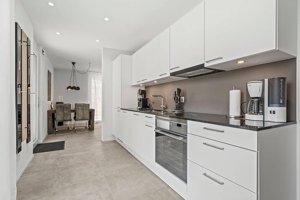 Ganze Wohnung, Ebenerdiges- Bodensee- Apartment mit Terrasse und kleinem Garten in Kreuzlingen, Bodensee (Schweiz)