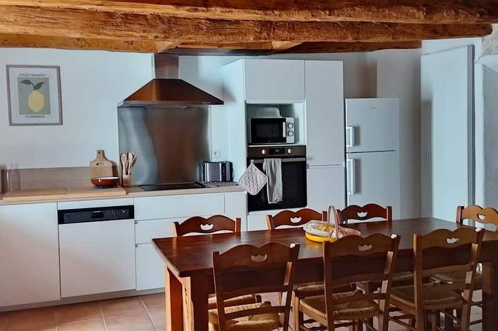 Location de vacances pour 6 personnes, avec Jardin à Paulhe