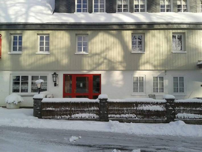 Ferienhaus für 25 Personen, mit Terrasse und Garten sowie Sauna in Neuastenberg - 2