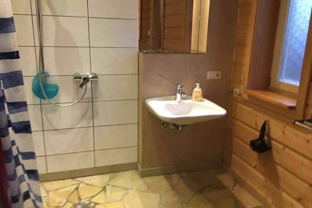 Ganze Wohnung, Luxus Apartment Schilfgrün 80 qm am Berliner See - Kanus frei - Sauna - Garten in Woltersdorf, Region Oder - Spree