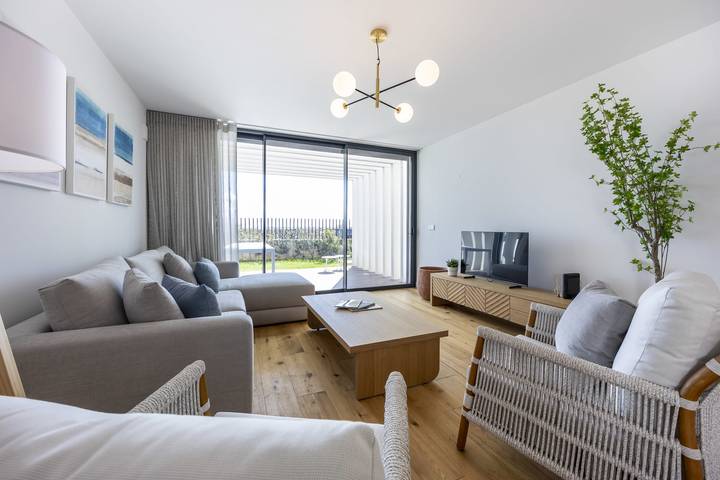 Apartamento de férias para 4 pessoas, com Terraço e Jardim e ainda Piscina em Fuseta