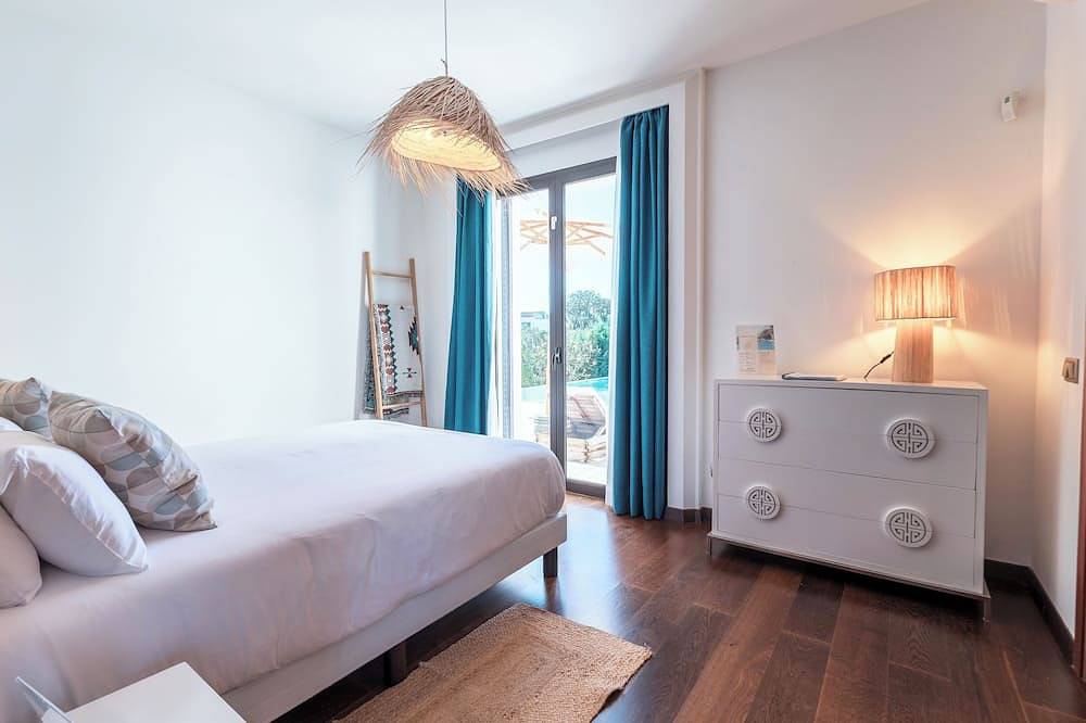 Poolside Room - Deluxe Boutique B&B Ojén/Marbella in Urbanizacion Las Jacarandas, Ojén