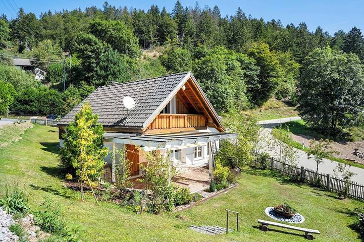 Ferienhaus für 5 Personen, mit Garten und Balkon - 1
