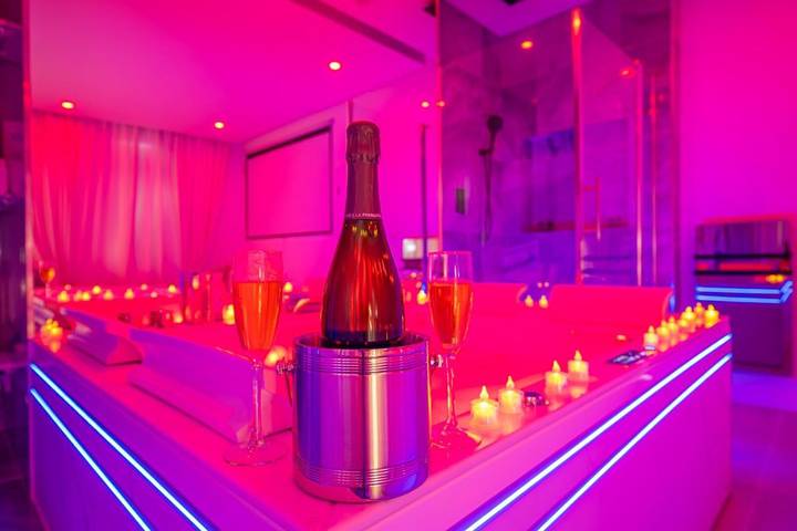 Gîte pour 2 personnes, avec jacuzzi et jardin à Le Mans - 4