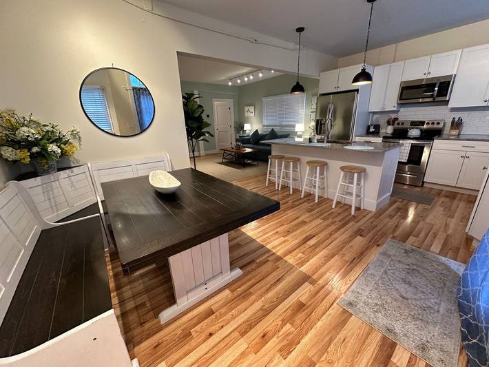 Gîte pour 5 personnes, avec terrasse et jardin à Newport - 2