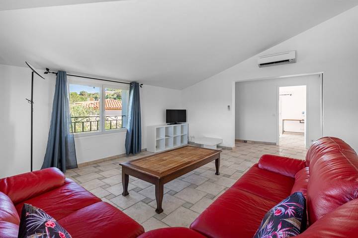 Gîte pour 6 personnes, avec jardin ainsi que terrasse et piscine dans Golf Bluegreen Sainte-Maxime - 3