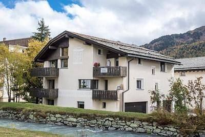 Ferienwohnung für 4 Personen, mit Garten und Sauna sowie Balkon in Sils im Engadin/Segl