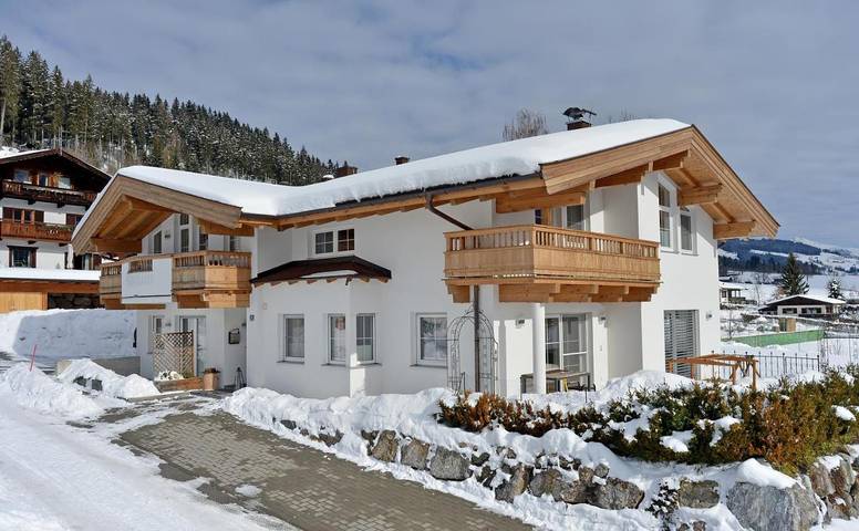 Ferienwohnung für 4 Personen, mit Terrasse und Ausblick in Brixen im Thale