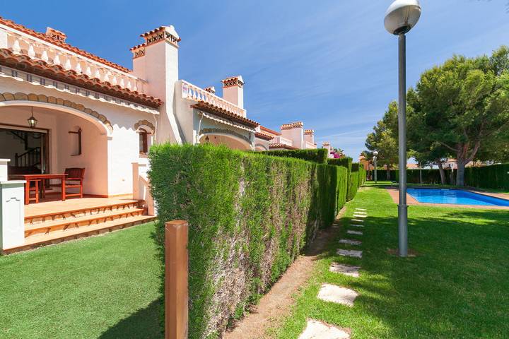 Ferienhaus für 7 Personen, mit Terrasse und Garten sowie Pool in Mont-roig del Camp - 3