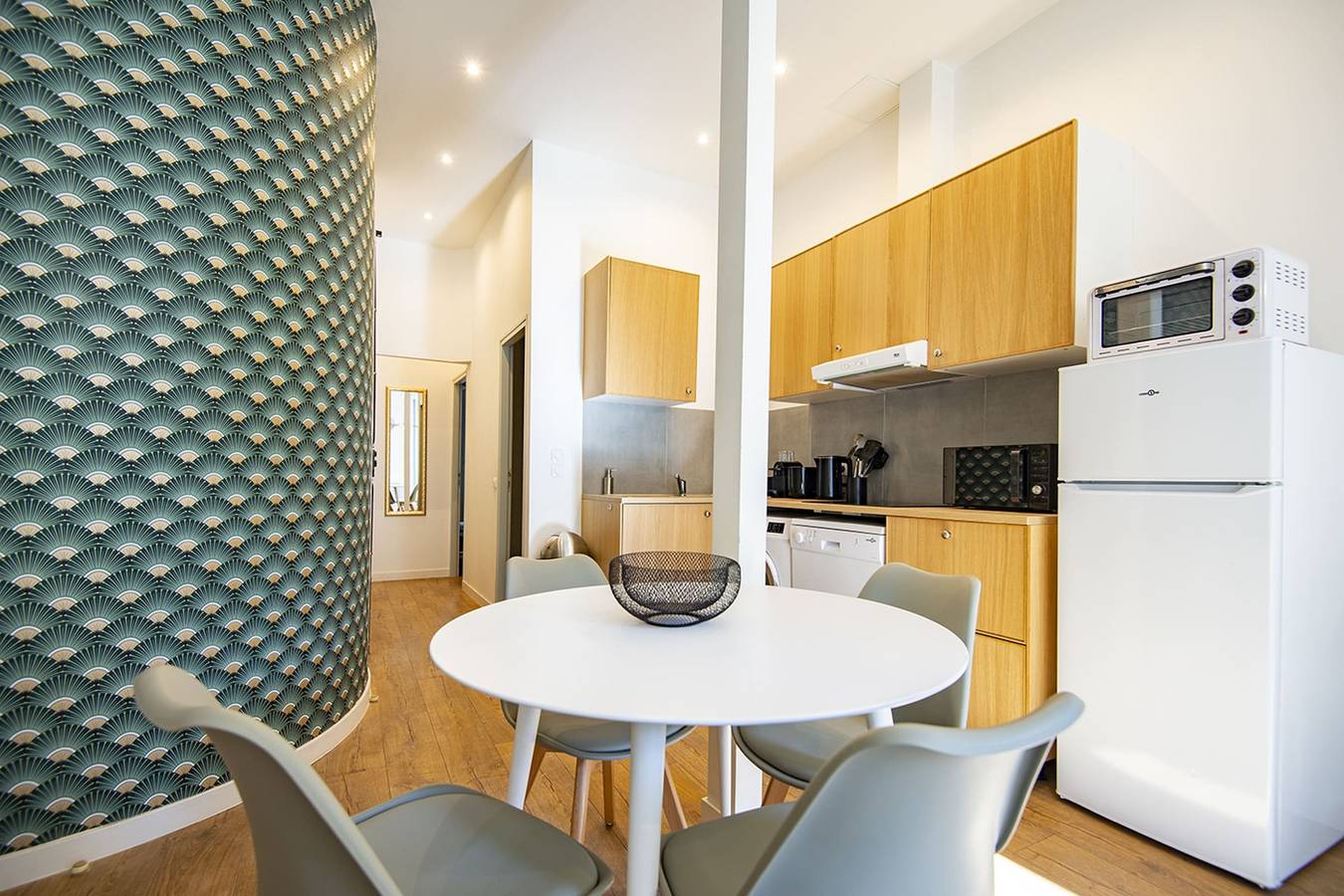 Entire apartment, Bright Apartment Near the Old Port in Marseille, Marseille region