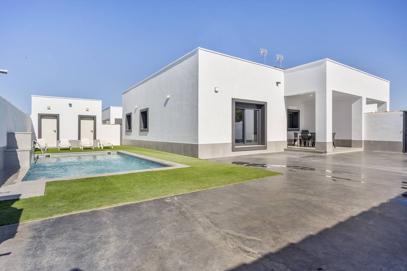 Casa vacacional 'Infinity 1' para familias y mayores de 25 años in Chiclana de la Frontera, Costa de la Luz