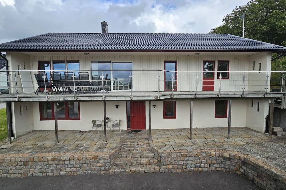 Großes Haus mit Sauna, Spielplatz und strandnah in Svanesund | in Svanesund, Orust