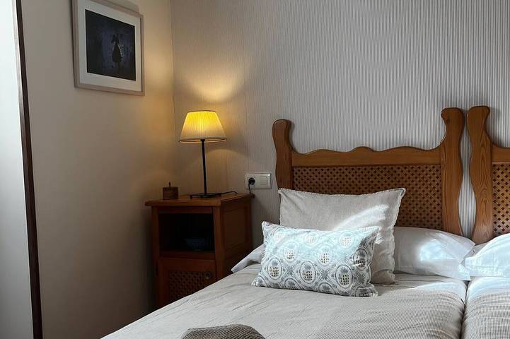 Entire apartment, Casa Serendipia in the heart of Riaza. in Riaza, Segovia Province