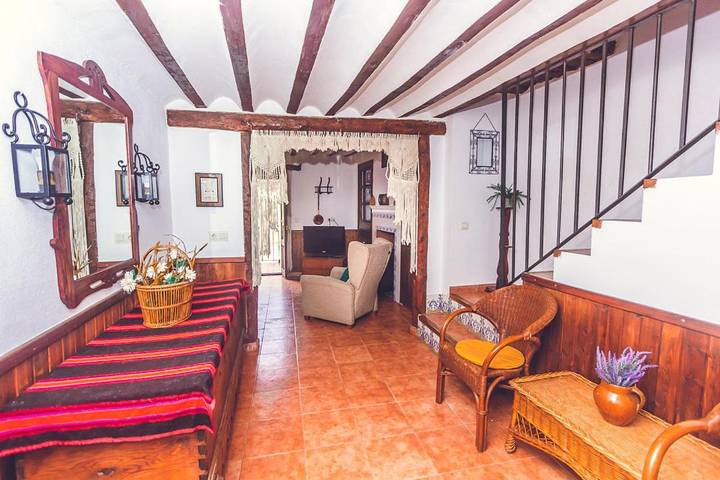 Casa rural para 6 personas, con Balcón y Terraza además de Jardín y Vistas en Molinicos