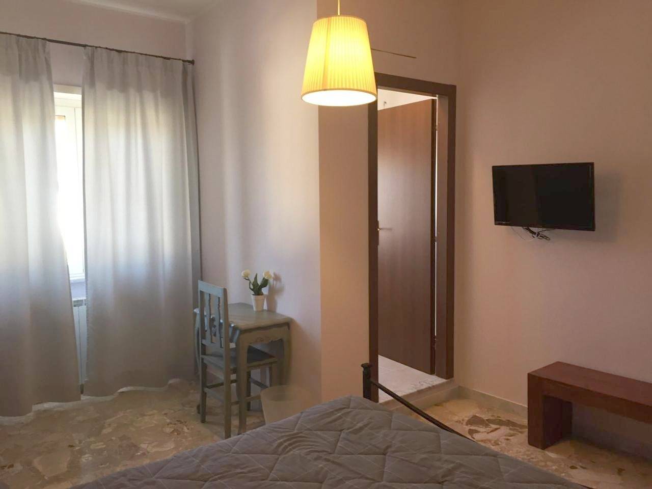 Double Room with Private Bathroom in Anguillara Sabazia, Lago di Bracciano