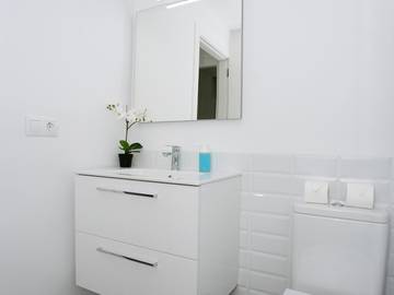 Holiday Apartment for 4 People in Torremolinos Centre, Torremolinos, Photo 3
