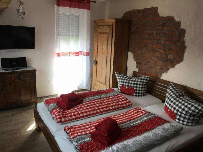 Ferienwohnung für 3 Personen, mit Garten und Sauna in Dipperz