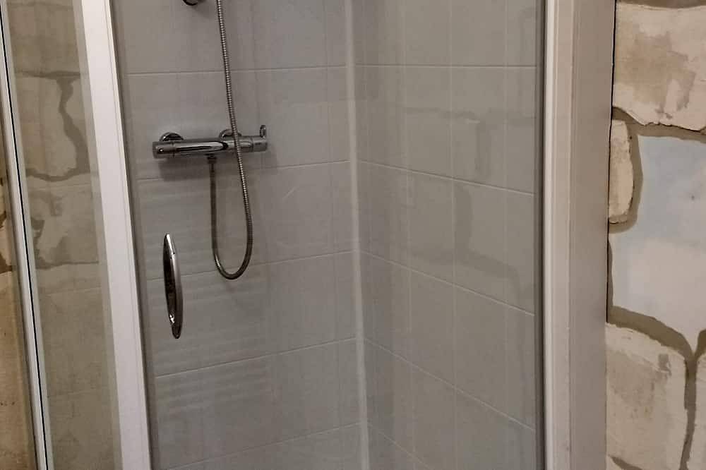 Appartement entier, Appartement 40m2 rez de chaussée, à proximité du centre de Saumur in Saumur, Vallée de la Loire