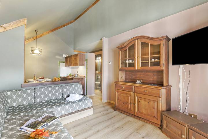 Baita per 4 persone, con balcone, adatto a famiglie con bambini a Sestriere e dintorni