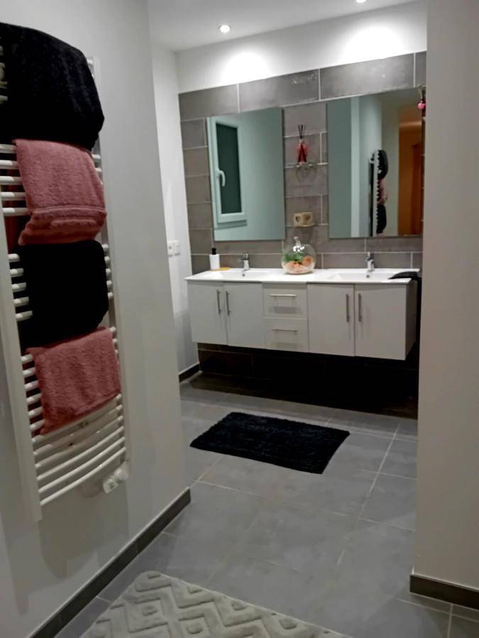 Gîte pour 2 personnes, avec jardin et piscine à Salindres - 3