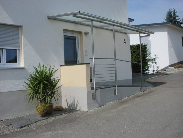 Ferienwohnung für 3 Personen, mit Terrasse und Seeblick sowie Ausblick