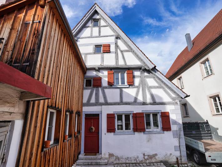 Bauernhof für 9 Personen, mit Terrasse und Garten in Weißenburg in Bayern