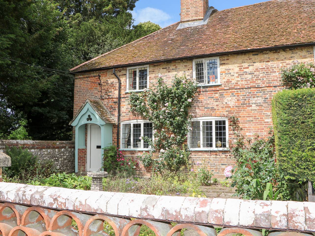 Glamping for 6 People in Hampshire, South East England