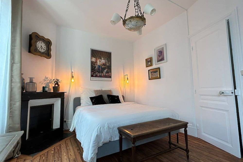 Entire apartment, Chez la Vieille Dame : Appart en Plein Centre Ville à 5 min de la Gare, in Cosne-Cours-sur-Loire, Loire Valley