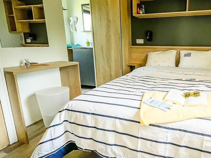 Camping Le Domaine de Mesqueau - Mobilhome 4 personnes - Cottage Confort – 2 chambres / 2 salles de bains, 4 personnes in Plougasnou, Ceinture Dorée