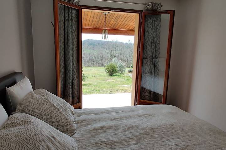 Location de vacances pour 6 personnes, avec jardin à Monsac - 3