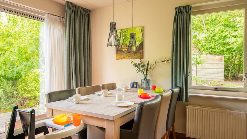 Bungalow für 6 Personen, mit Terrasse und Balkon/Terrasse in Drenthe - 4